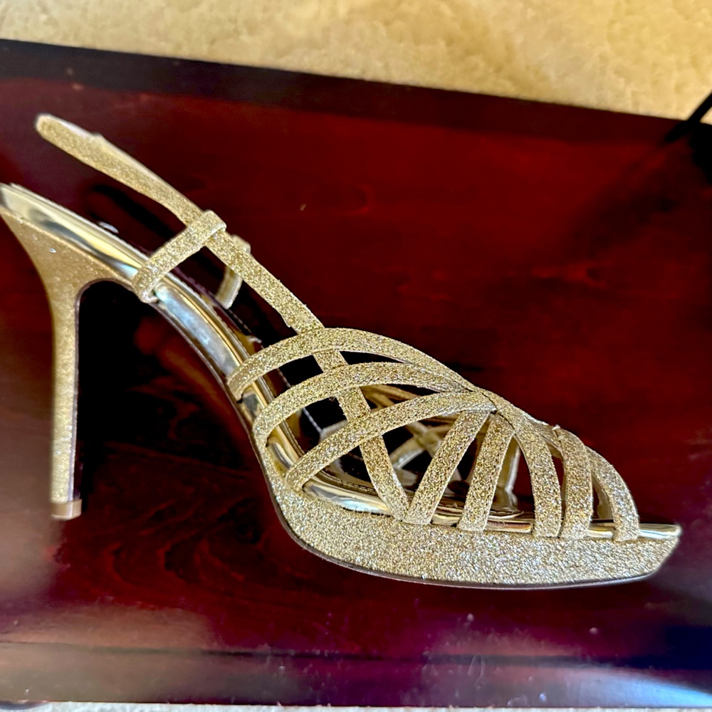 Nina Fonda-YG Platino Baby Sparkly gold strap heels, size 8